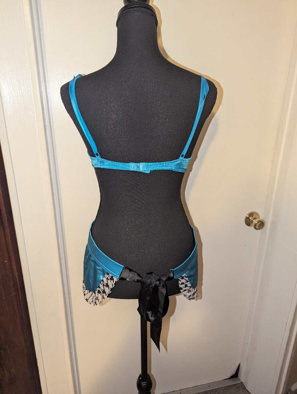 Alice In Wonderland Rave Wear - Picture 9 of 16